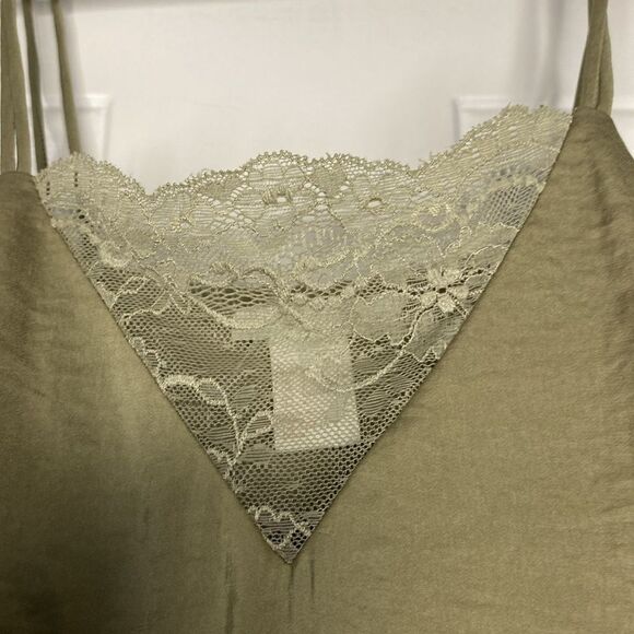 Bundle (2) Green Dainty Tanks Camisoles Size XS - Picture 6 of 16